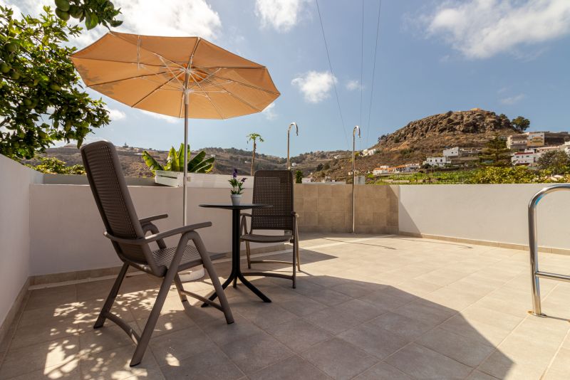 MARJOES HOUSE II COMMUNAL POOL TERRACE BBQ