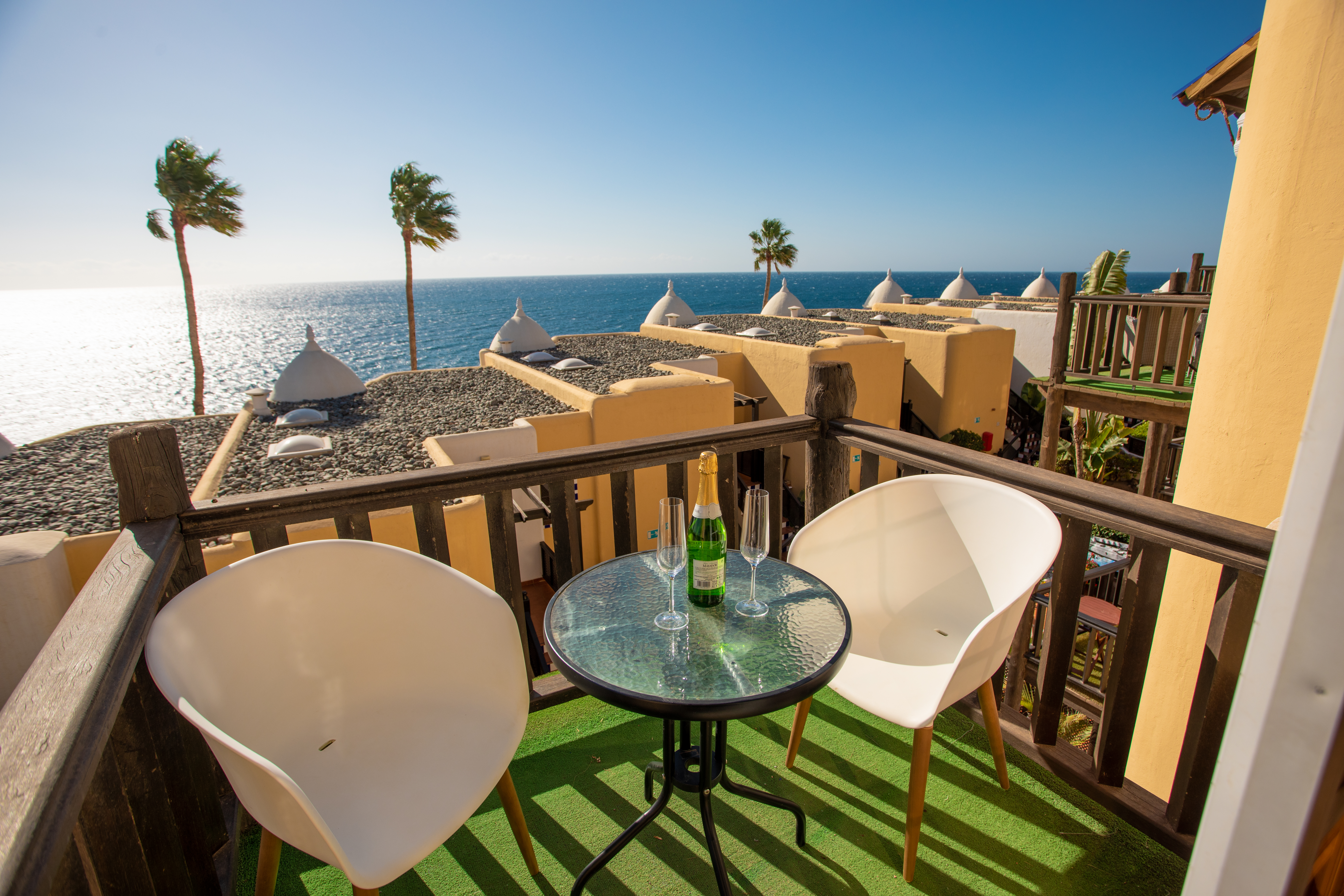 Altamar 52 with balcony&pool By CanariasGetaway